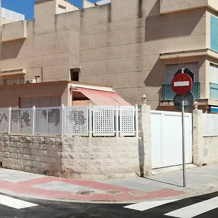 Triplex A 200 Metros De La Playa شقة غانديا