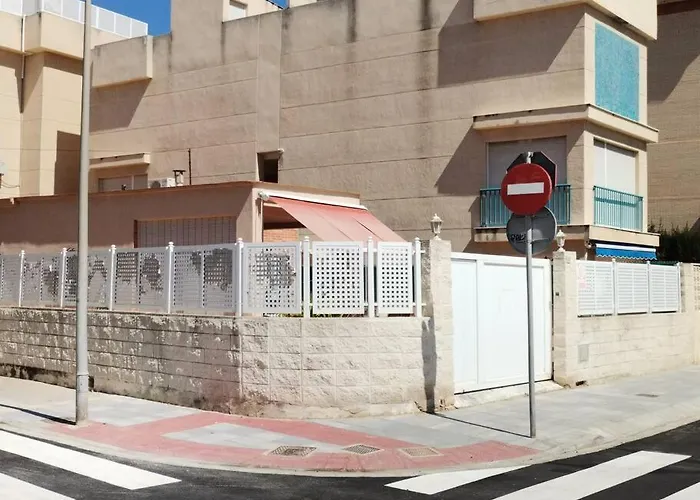 Triplex A 200 Metros De La Playa شقة غانديا